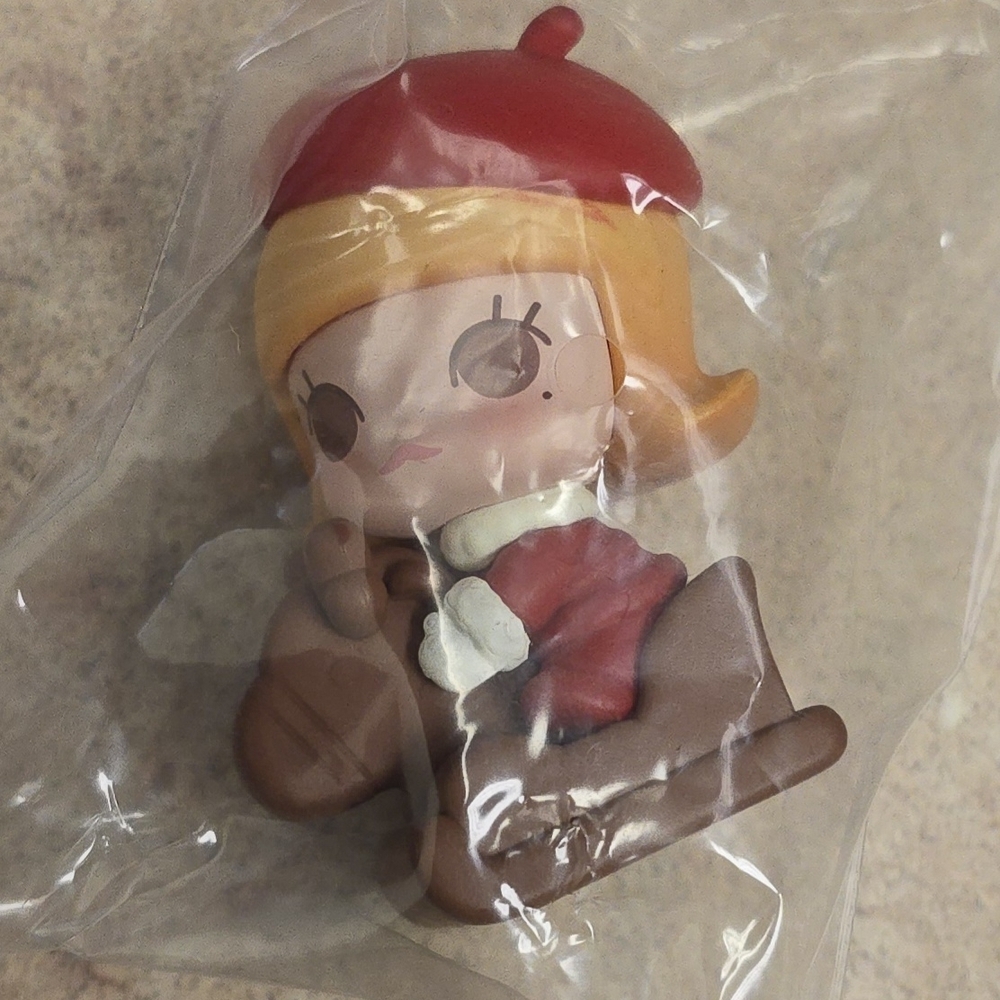 Popmart Molly Winter Romance Pop Bean